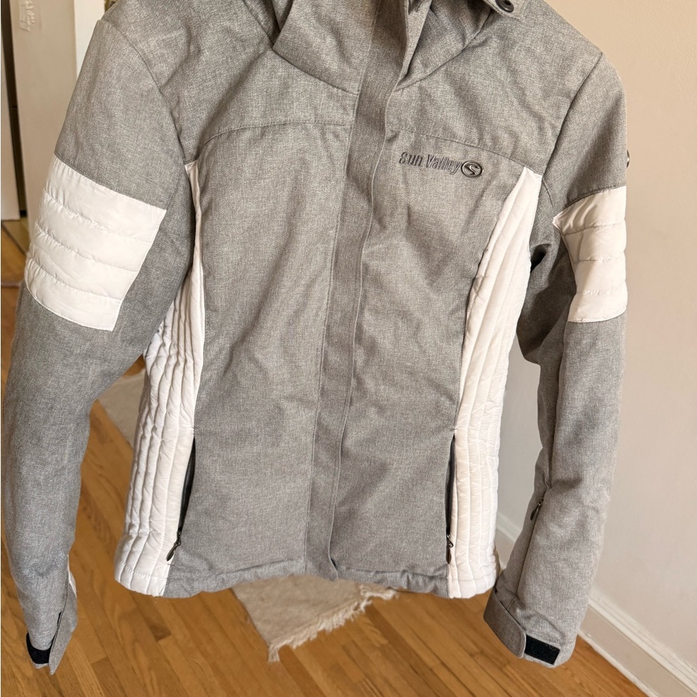 Women's Sun Valley Gray and White Ski Jacket